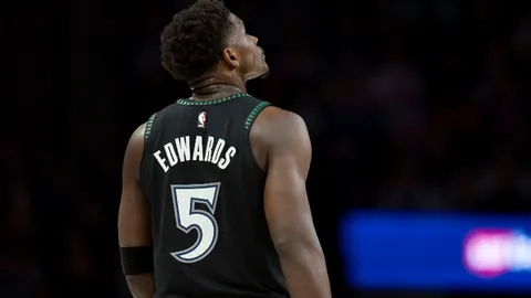 马来西亚羽毛球公开赛：贾一凡与张殊贤成功晋级