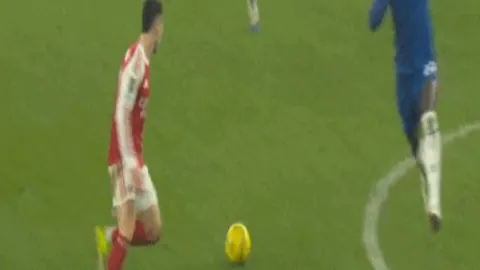 瓜迪奥拉遗憾！阿尔瓦雷斯30分钟内连中两元，马竞客场3-0力克瓦伦西亚！